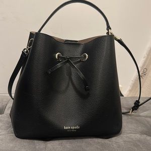 Authentic black Kate spade purse 9/10 condition